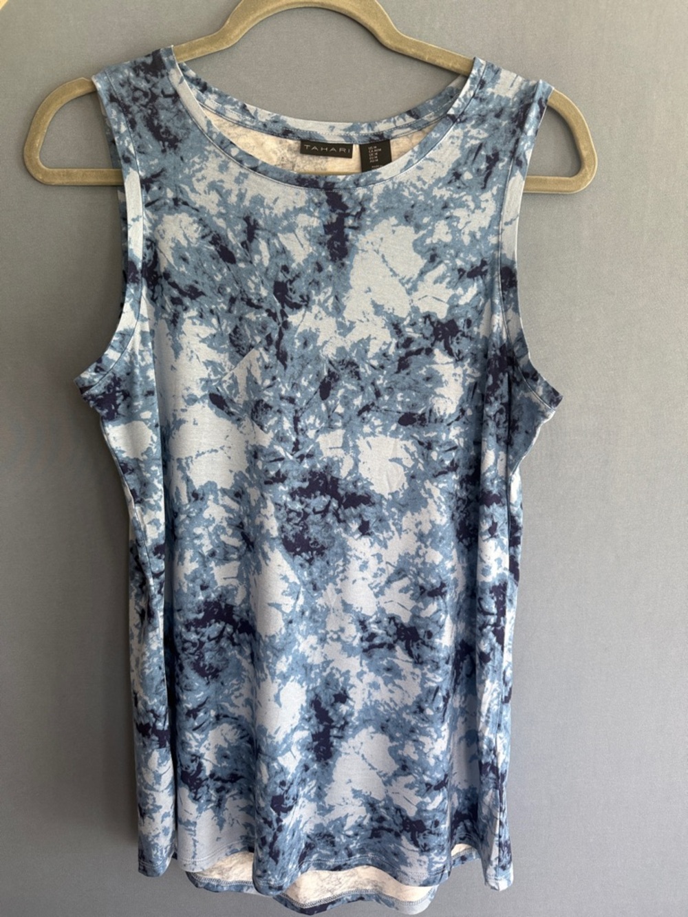 Tahari Light Blue and Navy Tie-Dye Sleeveless Tank